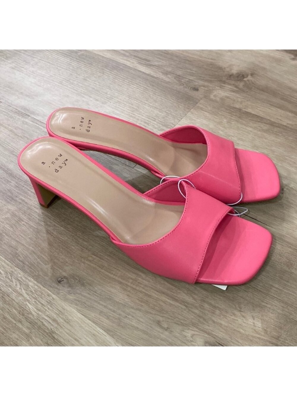 NEW Women’s A New Day Lindie Sandals - Picture 3 of 3
